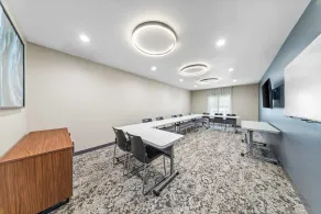 Everhome Suites Ontario - Image 4