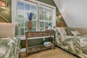 Newer Buckeye Lake waterfront chalet - Image 5