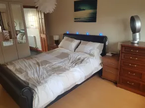 Maison spacieuse, à seulement cinq minutes à pied de la plage, parfaite pour les familles / surfeurs - Image 5