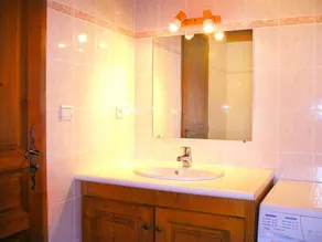 Chalet, 250m from ski slopes, terrace, balcony, fireplace or stove, parking, tv, 150m² - Image 2