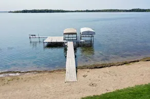 Beautiful Lake Ida home ready for multi-family indoor & outdoor fun! - Image 5