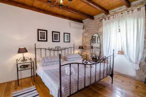 Casa di noci con piscina - Image 4