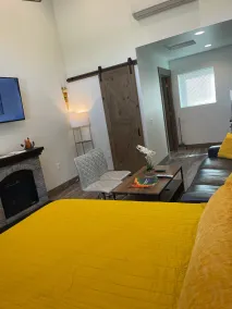 CORRAL VILLAS<br>Deluxe studios in the north entrance to Yellowstone - Image 4