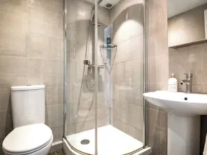4 bedroom accommodation in Tiptoe, near Lymington - Image 4