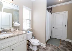 Luxurious condo minutes from Ole Miss & the Square - Image 3