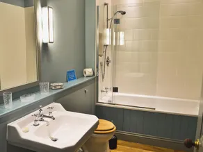 8 bedroom accommodation in Porthpean, near Charlestown - Image 4