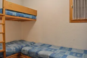 150m from ski slopes, 1st floor, view mountain, balcony, ski locker, 28m², Méribel - Image 3