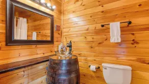 Mountain Views Hot Tub Pizza Oven 8 Guests - Image 4