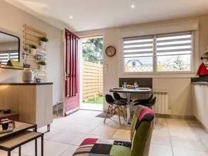 Charming Renovated Cottage in Medieval Clisson with Terrace, Garden, and Modern Amenities - Image 4