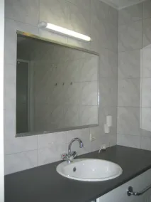 Luxo apartamento de 2 para 6 pessoas a 100 metros da praia e localização - Image 2