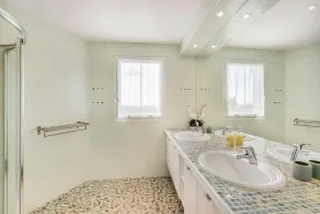 REVERIE in PROVENCE / Heated pool+JACCUZI+Air-conditioned rooms / BEACH 20 Min  - Image 2