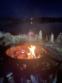 Luxury Wolf Lodge - 2 bedroom - Lakefront. - Image 5