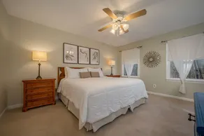 SECLUDED HICKORY NUT GAP HOME WITH MOUNTAIN VIEWS AND PRIVACY - Image 4
