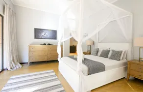 Private Spacious Cottage in Victoria Falls - Image 4