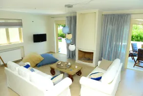 Citron Pale Villa with Private Pool - Image 3
