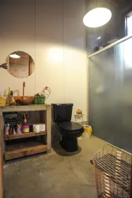 BRICK HOUSE - Image 3
