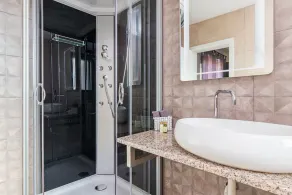 Lujosa villa con piscina privada y terraza - Image 2