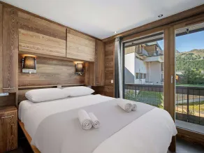 Cozy apartment near slopes, parking included, sleeps 6 - Image 4