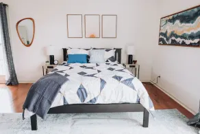 Stylish Studio Loft Apartment with cool mid-century vibes - Image 4
