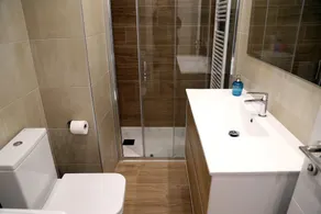COMPLETELY RENOVATED AND IN FULL CENTER! - Image 3