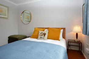 Brookfield, picturesue quiet location, sleeps 8, pet friendly - Image 4