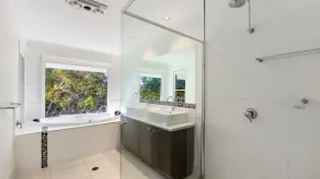 Sand & Sea Beach House - Image 2
