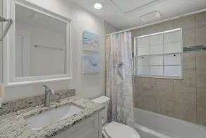 Island House Beach Resort - Image 4