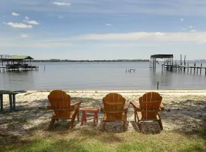 Fantastic Rates! Book Now and Save* Beautiful bay front cottage! - Image 4
