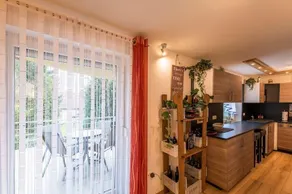 Apartamento cuidadosamente decorado com instalações modernas e terraço - Image 5