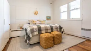 Kia-Ora Cottage - Shaded Garden with space for the Kids to Play - Image 5