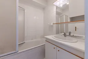 Apartamento 'Proche Plage Parentis' con terraza privada y Wi-Fi - Image 2