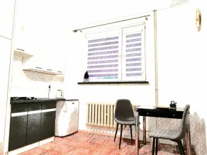 A Cozy Apartment in the Old Market - Image 5