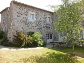 Charming Village Farmhouse Sleeps 8 – Near Allier Gorges & Pradelles - Image 5