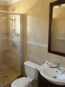 Quiet, Clean & Modern Townhouse at Gold Coast with 'Welcome Breakfast kit' incl. - Image 4