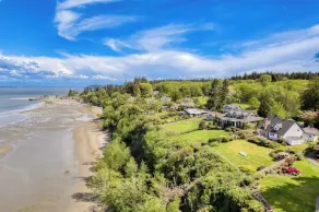 Colonial Bluff House Above the Sea by Avantstay - Image 4