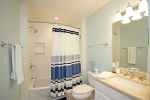 Mise à jour de 3 chambres et 2 salles de bain dans la communauté True Blue Golf - Image 3