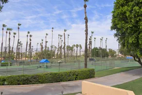 Palm Valley CC Remodeled beauty, 2b 2ba on 6th fairway w/golf cart, club access. - Image 3