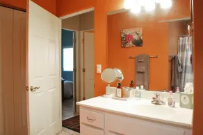 Schönes ebenerdiges 2-Schlafzimmer, 2-Badezimmer Condo mit Bergblick - Image 5