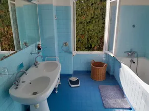 Belle maison familiale au calme avec terrasse, piscine et jardin - Image 3