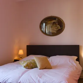Stylishly renovated accommodation in the 'Villa Siemon' just 2 minutes from the Weser cycle path - Image 4