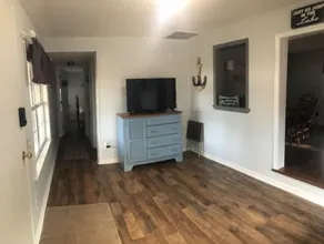 Cozy cottage on the lake - Image 3