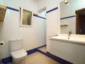 Alleinstehendes Ferienhaus mit Klimaanlage, Whirlpool, privatem Pool,  W-LAN, TV, Terrasse - Image 2