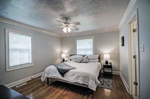 *King* Bed House in the Heart of Jackson - Image 5