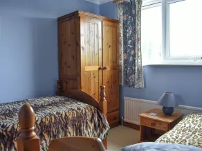 3 bedroom accommodation in Preston, near Weymouth - Image 3