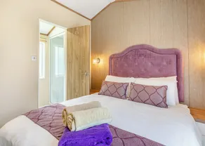 Holiday Home with one double and one twin bedroom. - Image 4