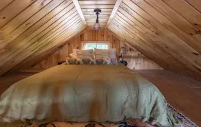 A Cozy Getaway - Waterfront, Fire Pit, Knotty Pine, Kayaks  - Image 5
