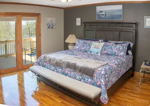 Pristine lake house offering watersports, gameroom favorites, and stunning view - Image 4