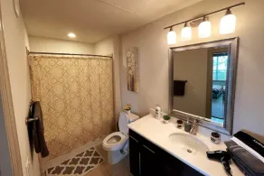 Cozy KING 1BDR 5MINS FROM Med Center★ and NRG - Image 3