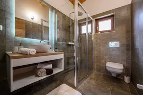 Charmante Villa mit Privatpool und Kinderspielplatz, perfekt für Familienurlaub - Image 3