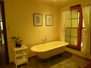 Magnolia Cottage - Magical Noosa Hinterland Retreat - Image 5